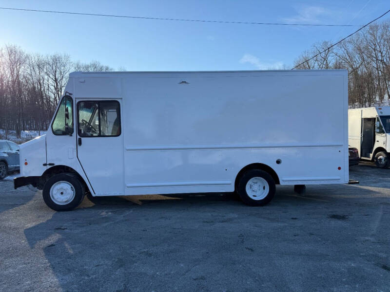 2021 Freightliner MT45 Chassis