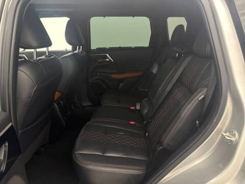 2023 Mitsubishi Outlander SEL