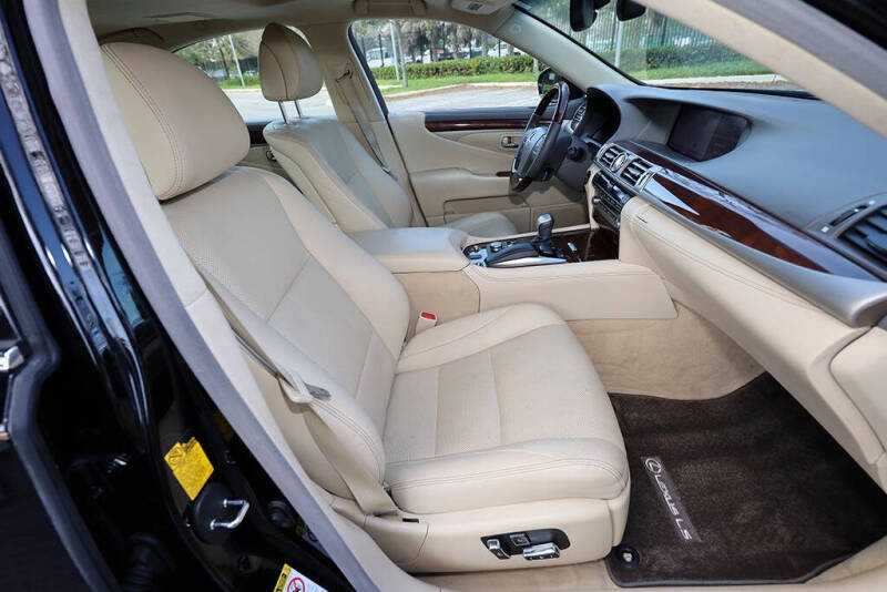 2014 Lexus LS 460