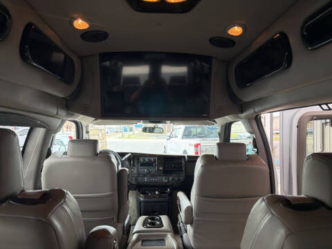 2022 Chevrolet Express 2500