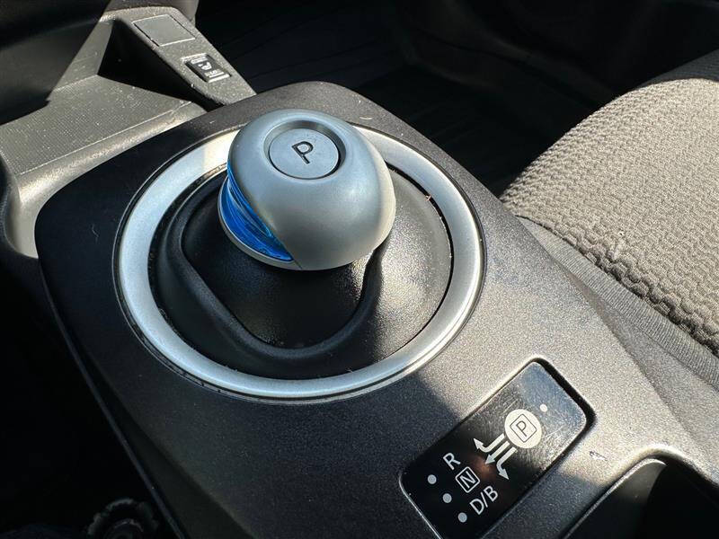 2015 Nissan LEAF S