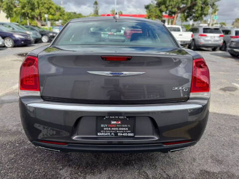 2018 Chrysler 300 C