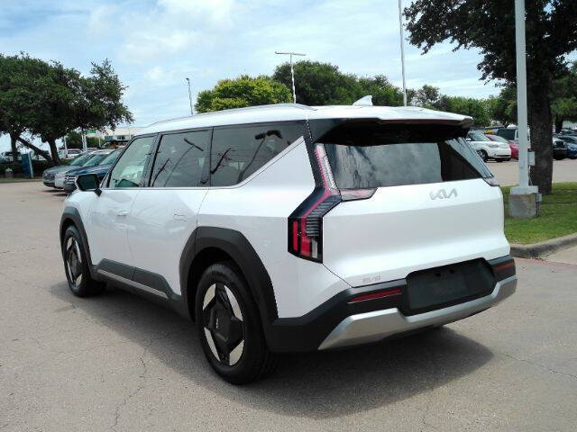 2025 Kia EV9 Wind