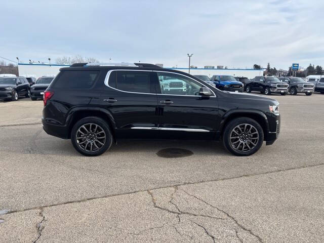 2023 GMC Acadia Denali
