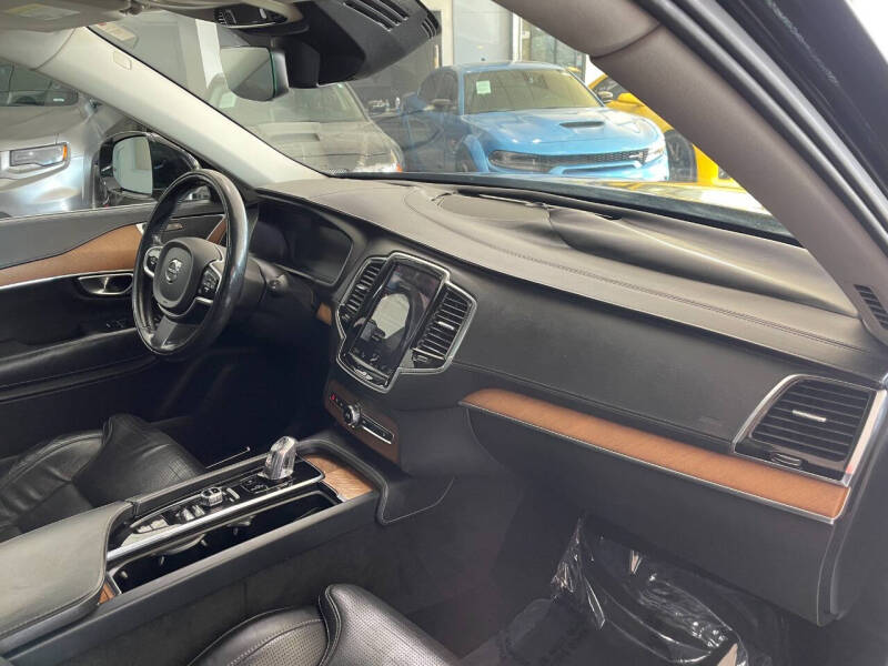 2016 Volvo XC90 T8 eAWD Inscription