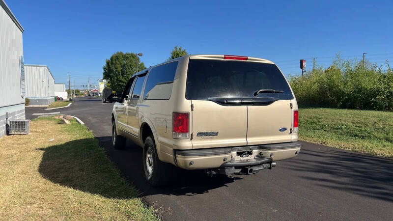 2004 Ford Excursion Limited