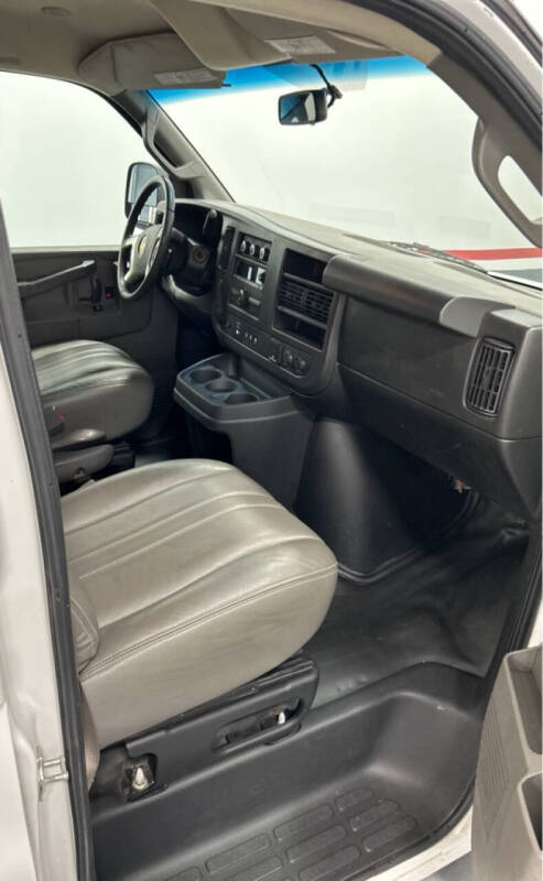2019 Chevrolet Express 2500