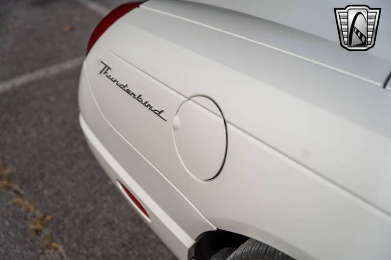 2002 Ford Thunderbird Deluxe