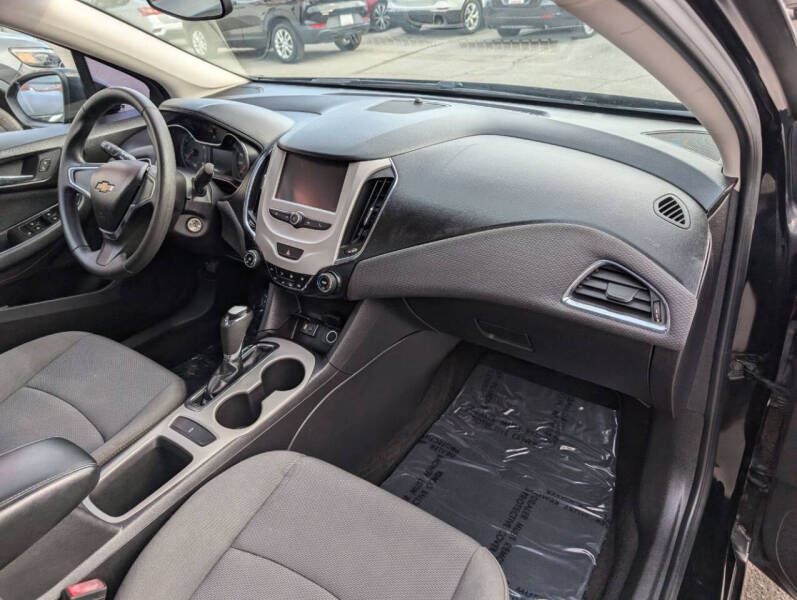 2018 Chevrolet Cruze LS Auto