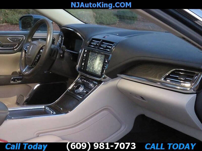 2018 Lincoln Continental Select