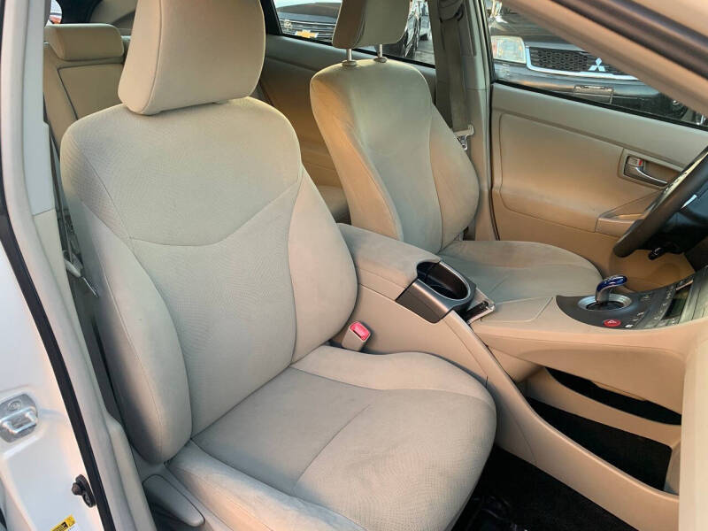 2013 Toyota Prius Two