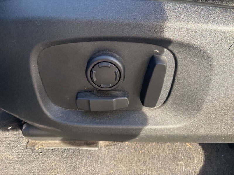 2019 Land Rover Range Rover Evoque SE Premium