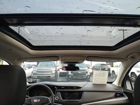 2018 Cadillac XT5 Premium Luxury