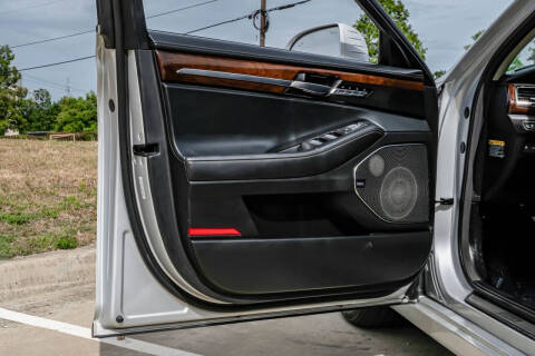 2019 Genesis G90