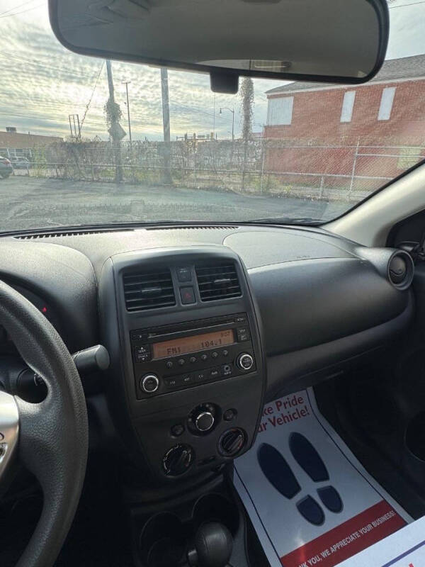 2015 Nissan Versa 1.6 S