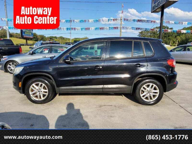 2011 Volkswagen Tiguan SE photo 1