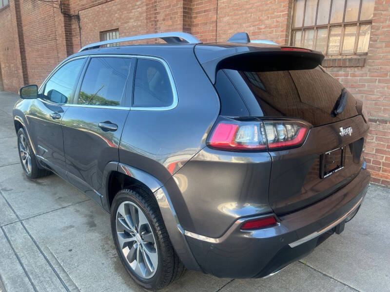 2019 Jeep Cherokee Overland