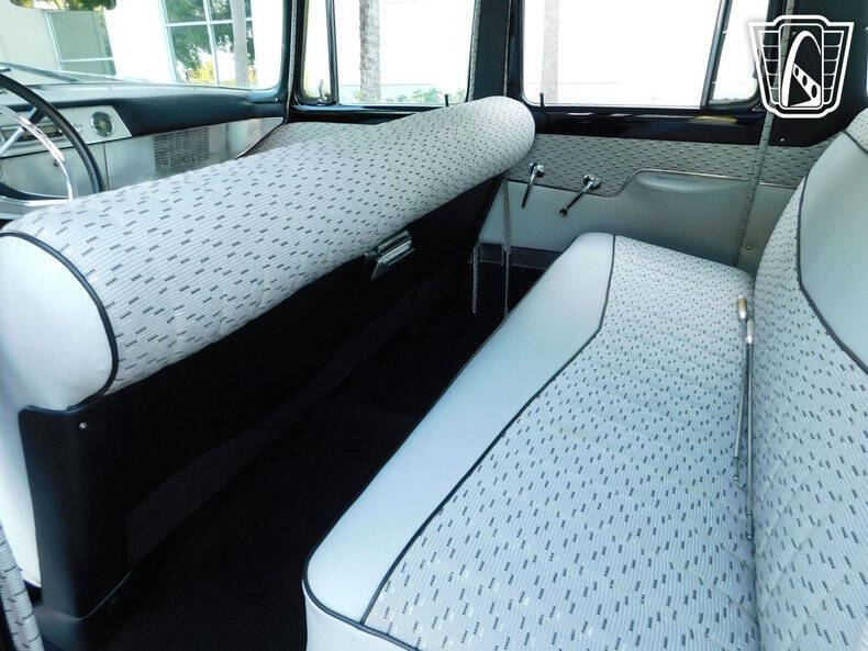 1957 Packard Clipper