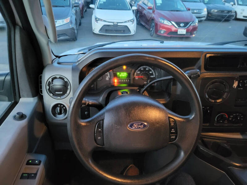 2013 Ford E-Series E-150