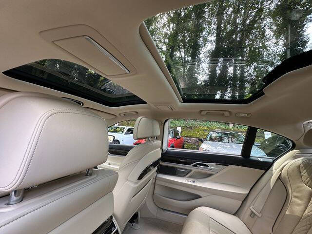 2017 BMW 7 Series 740i