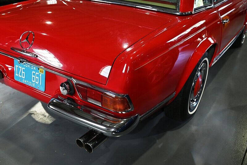 1967 Mercedes-Benz 230SL 14