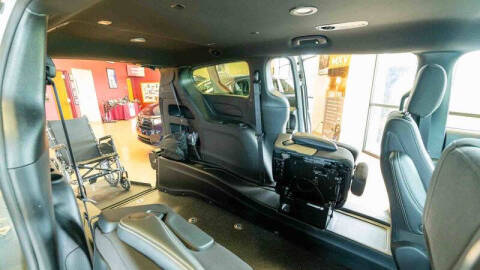 2024 Chrysler Pacifica Touring