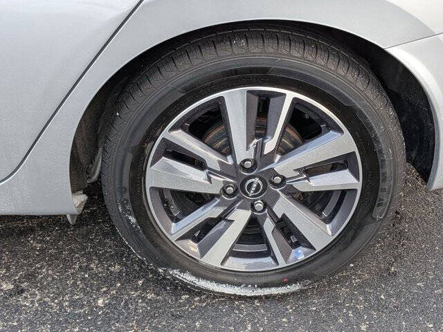 2023 Nissan Versa SV