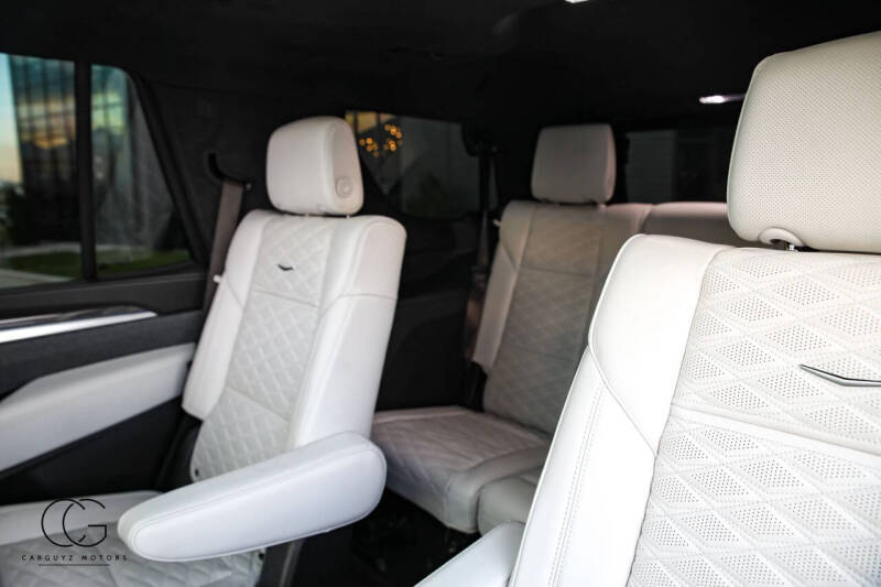 2025 Cadillac Escalade-V