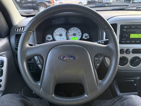 2005 Ford Escape XLT