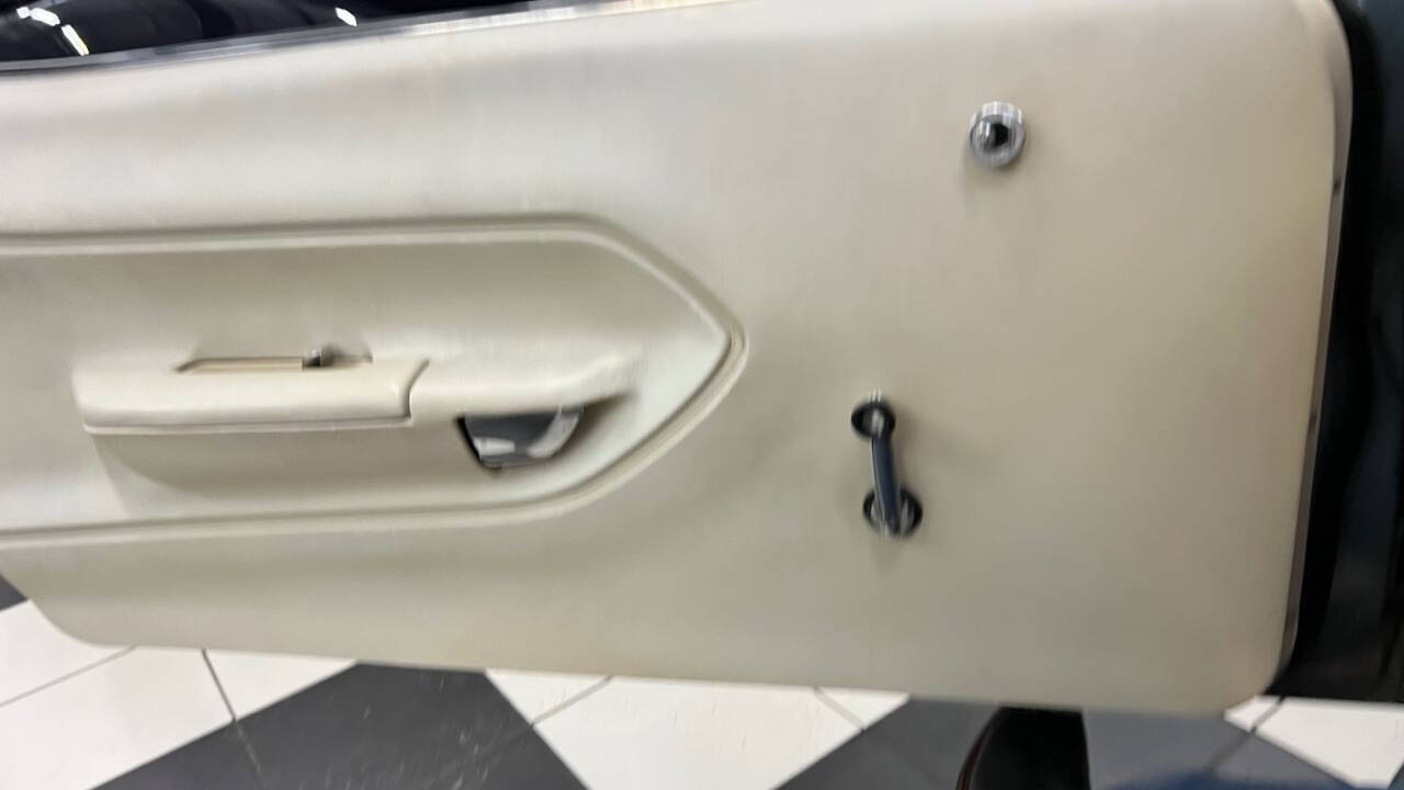 1972 Plymouth Barracuda 31