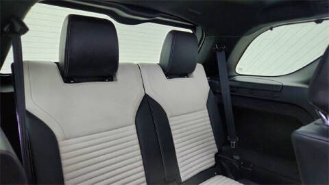 2024 Land Rover Discovery P300 Dynamic SE