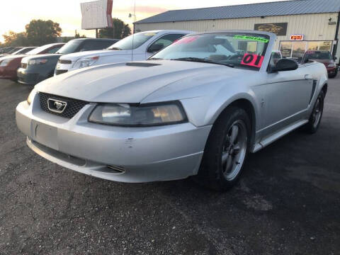 2001 Ford Mustang for sale at BELOW BOOK AUTO SALES in Idaho Falls ID