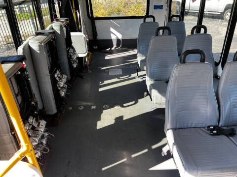 2016 Ford E-Series E-450 SD