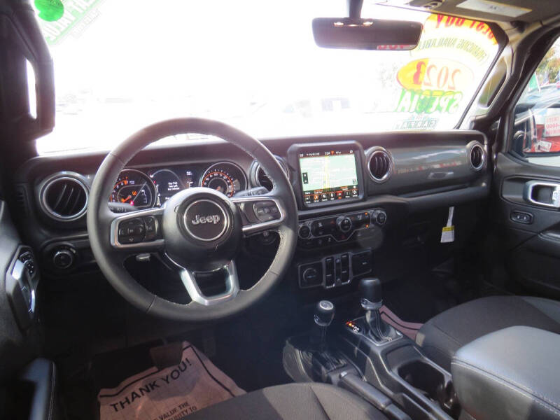 2023 Jeep Gladiator Overland