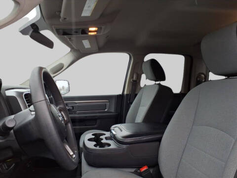 2024 RAM 1500 Classic SLT