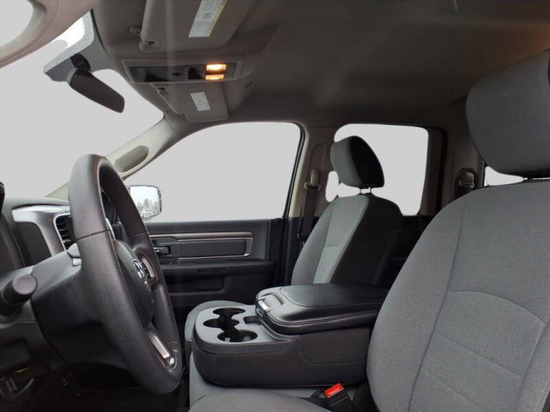 2024 RAM 1500 Classic SLT