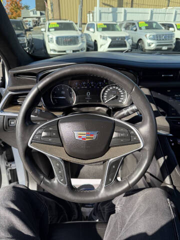 2017 Cadillac XT5 Platinum