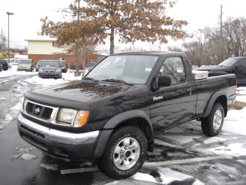 1999 Nissan Frontier for sale at Auto Bahn Motors in Winchester VA