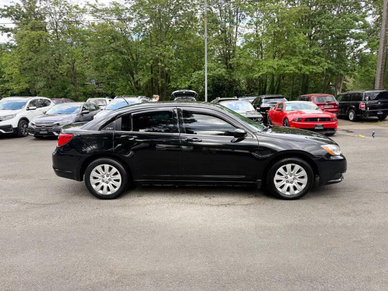 2014 Chrysler 200 LX
