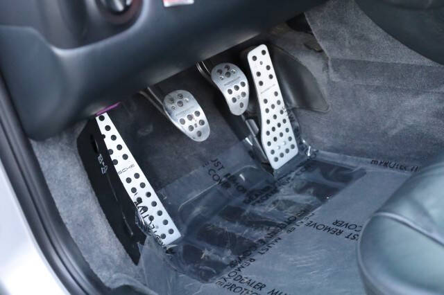 2004 Porsche 911 Carrera 4S