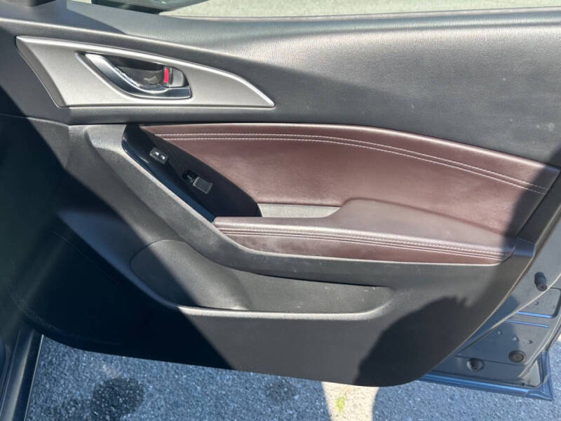 2017 Mazda MAZDA3 Touring