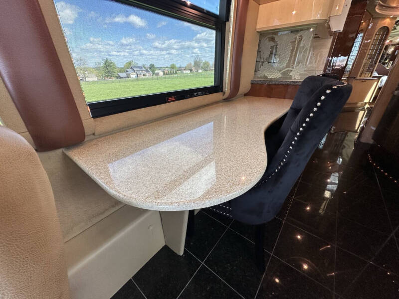 2001 Prevost Liberty