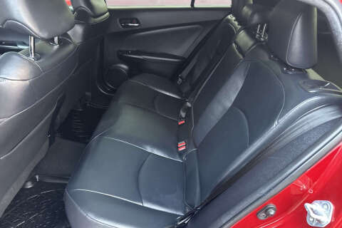2018 Toyota Prius Three Touring