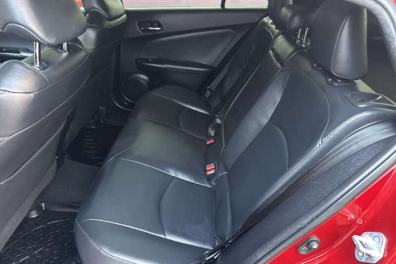 2018 Toyota Prius Three Touring