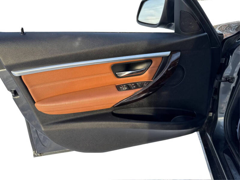 2017 BMW 3 Series 330i xDrive