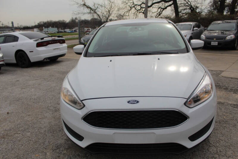 2018 Ford Focus SE photo 4