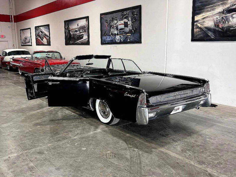 1961 Lincoln Continental