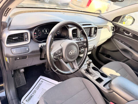 2017 Kia Sorento LX