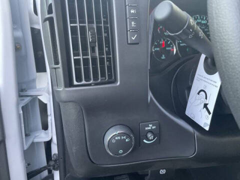 2025 Chevrolet Express 2500