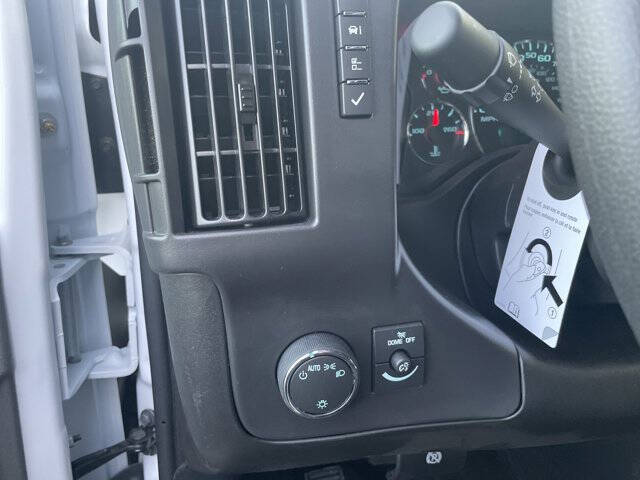 2025 Chevrolet Express 2500